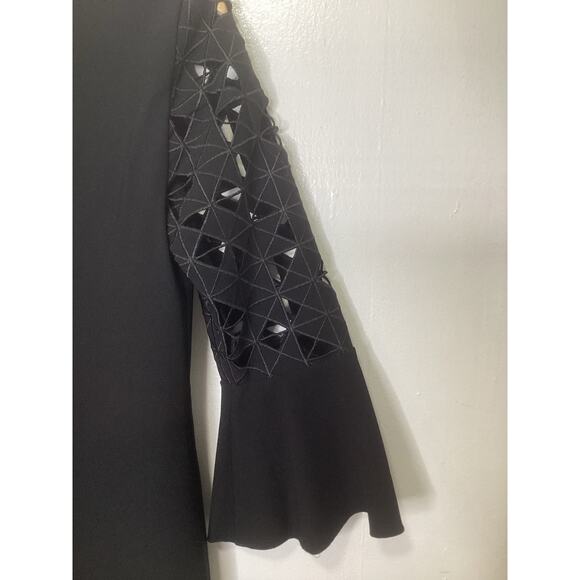 Elie Tahari NWOT Black Cut Out Bell Sleeve Embroidery Evening Cocktail Dress M - Picture 7 of 7